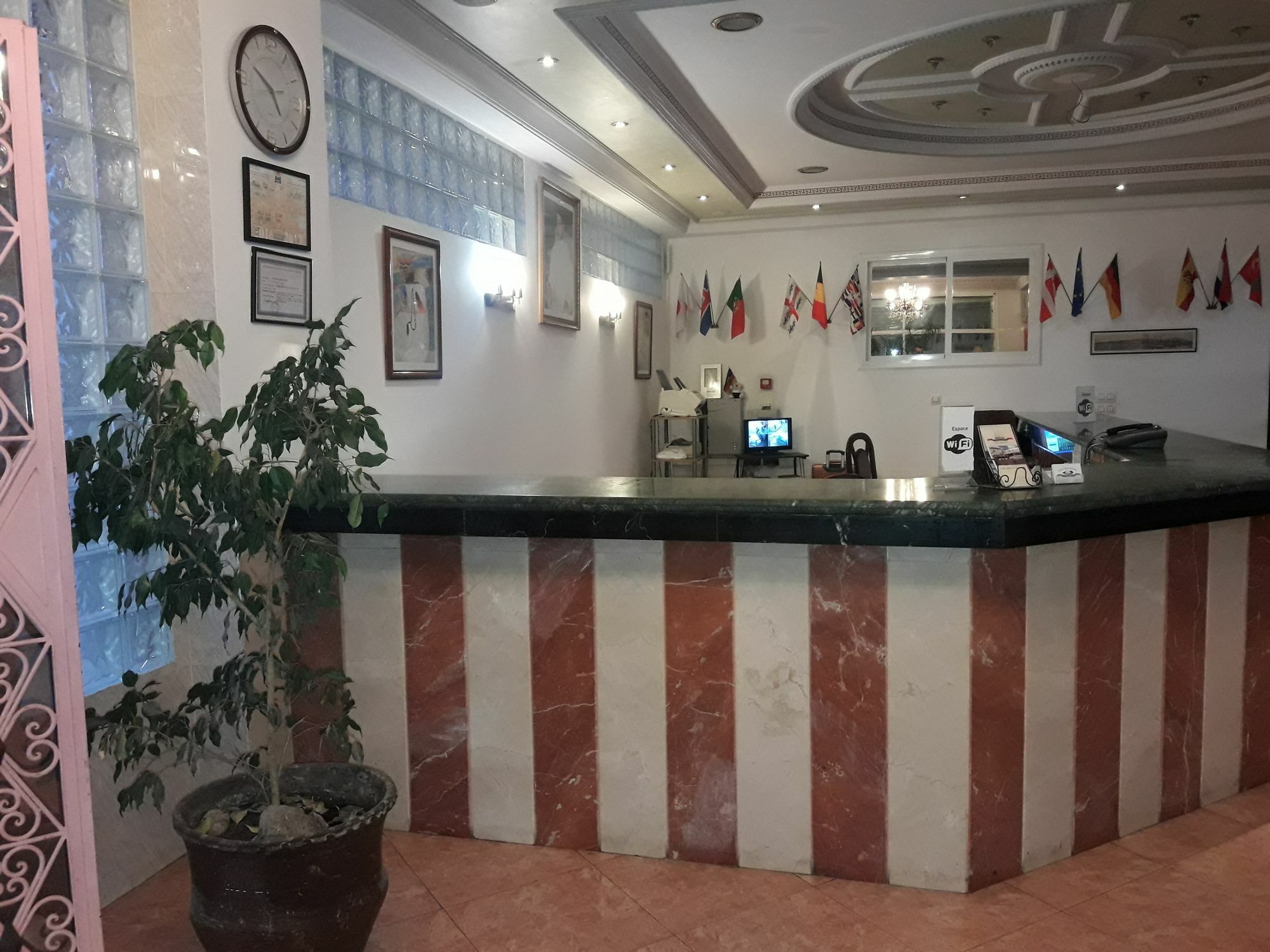 Hotel Marco Polo à Tanger Extérieur photo